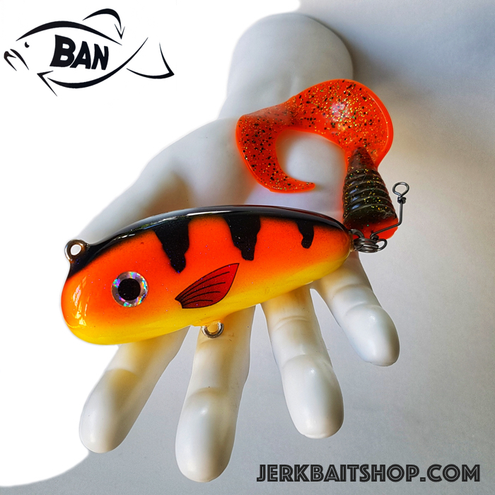 XS Tail Jerkbait CL02 der Marke BAN